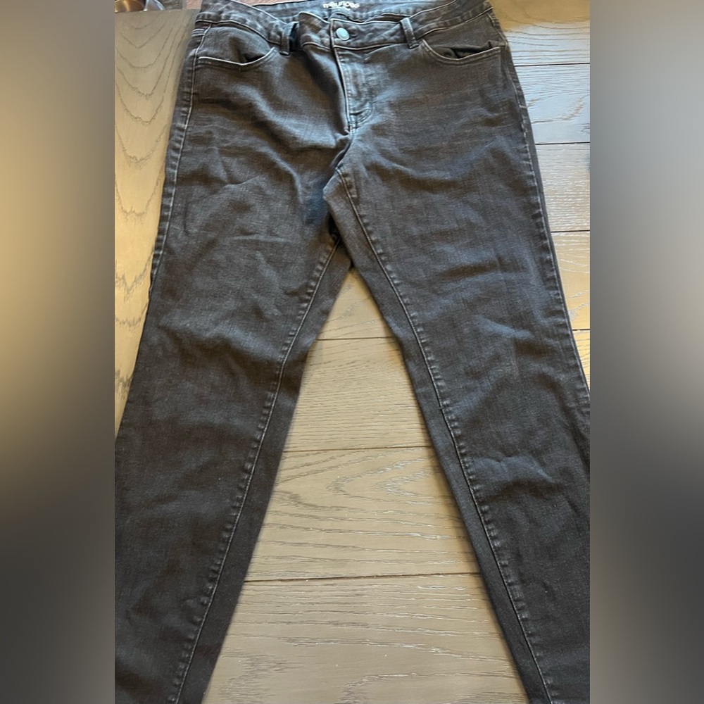 Maurices Women’s Black Straight Leg Jeans With Light Intentional Fading Size 18W
